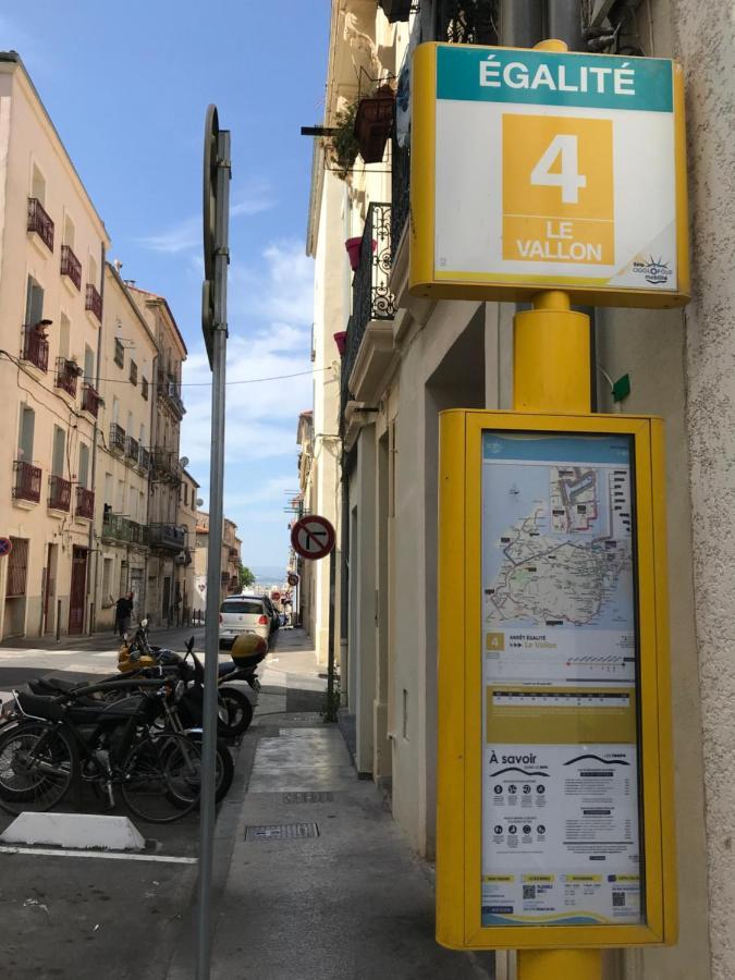Chaleureux studio mansardé - cœur de ville de Sète Extérieur photo